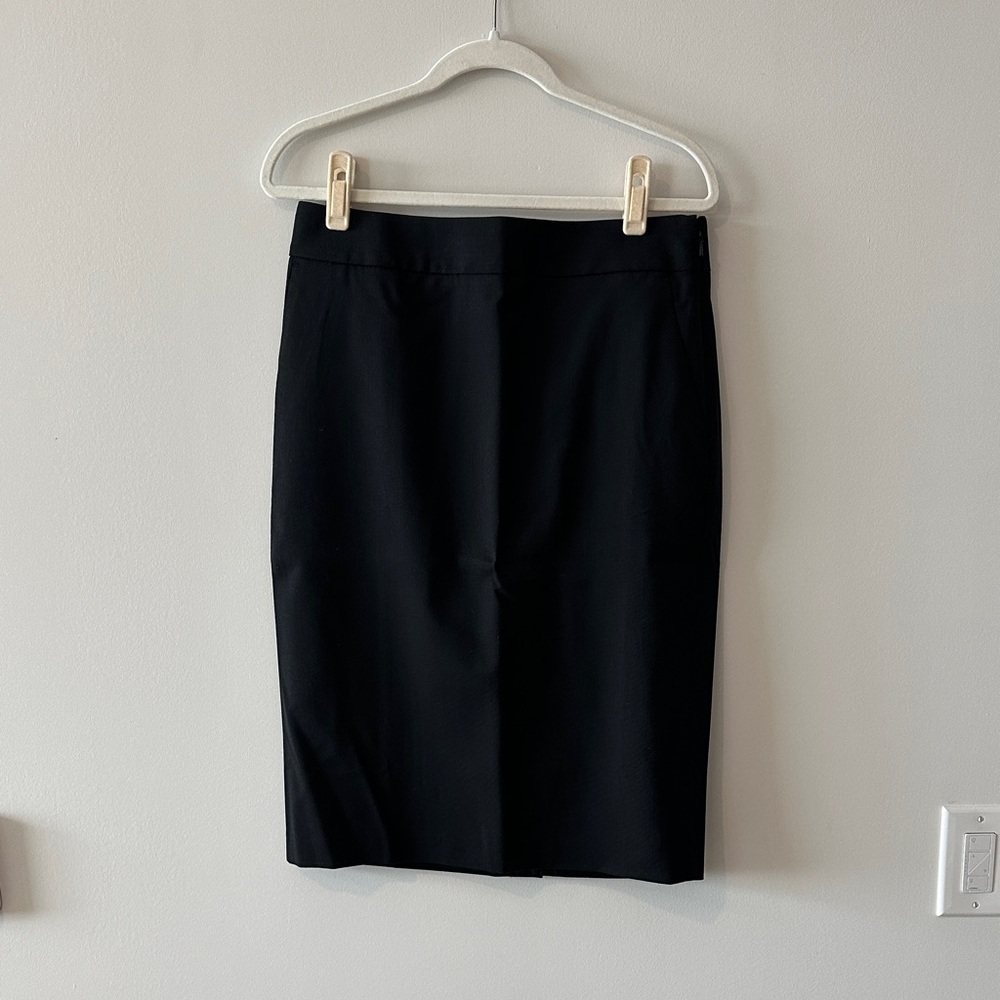 Banana Republic Black Pencil Skirt - Sleek Office Staple